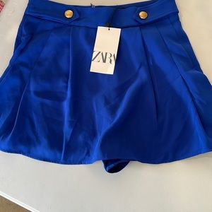 Women ZARA SKORT with gold buttons